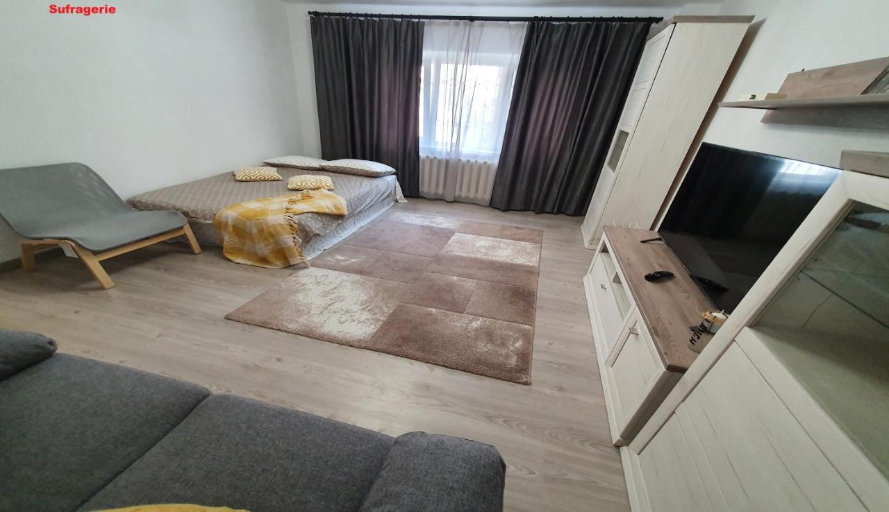 Mia Central Apart, 3 Rooms, 2 Baths, Afi Mall Braşov Eksteriør bilde